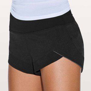 LULULEMON Motionful Short 3" Size 4 Black